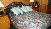 TURNIN LEFT -  Guest Cabin